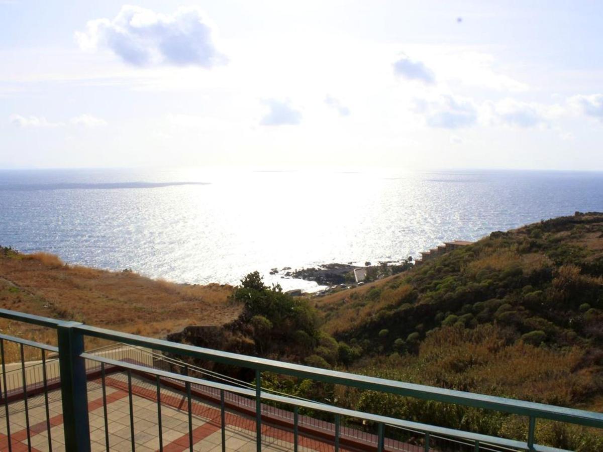 2 Bedrooms Appartement At Canico 200 M Away From The Beach With Sea View Furnished Balcony And Wifi Exteriör bild